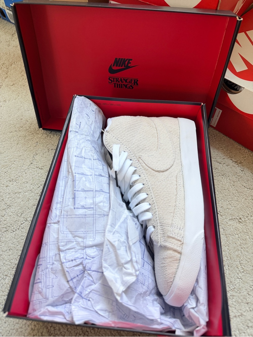 Nike Stranger Things Blazer Mid Upside Down Pack